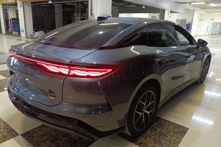 Used BYD Han L 2025 DM-p Four-Wheel-Drive LiDAR Flagship Model Exterior 5