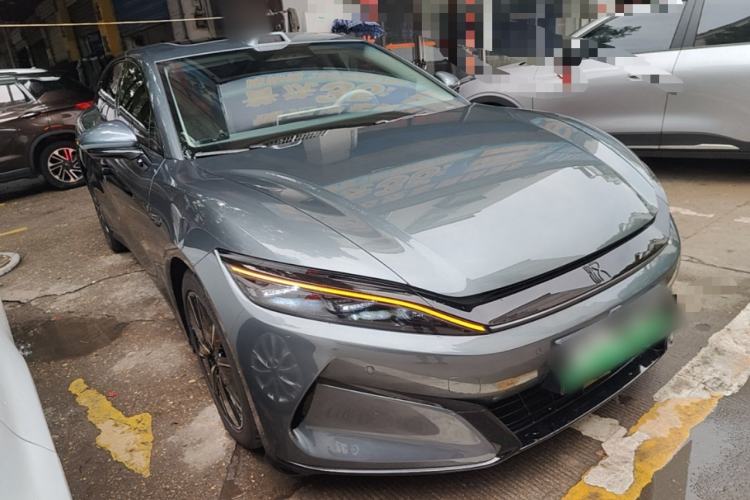 Used BYD Han L 2025 DM-i 200KM LiDAR Luxury Model Front Right 45 Deg