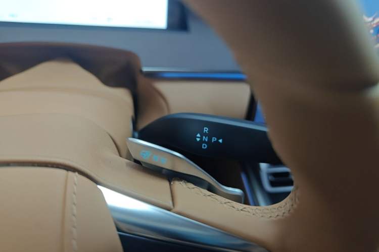 Used BYD Han L 2025 DM-p Four-Wheel-Drive LiDAR Flagship Model Gear Lever