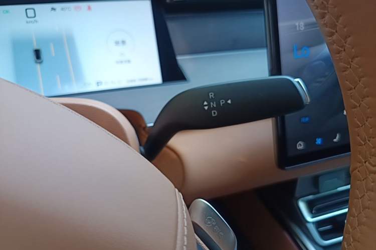 Used BYD Han L 2025 EV Four-Wheel Drive LiDAR Flagship Model Gear Lever