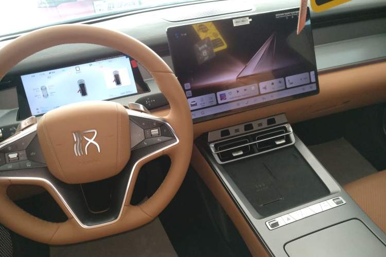 Used BYD Han L 2025 DM-i 200KM LiDAR Luxury Model Gear Lever