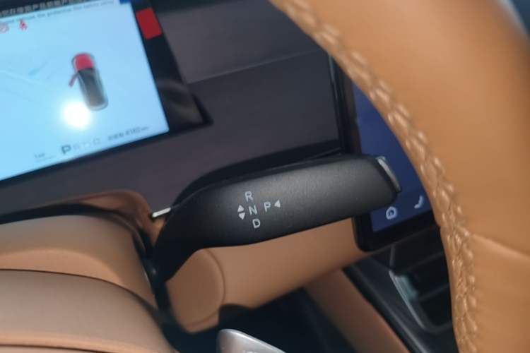 Used BYD Han L 2025 EV Four-Wheel Drive LiDAR Flagship Model Gear Lever