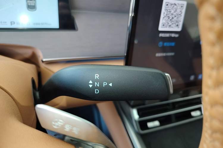 Used BYD Han L 2025 EV Four-Wheel Drive LiDAR Flagship Model Gear Lever