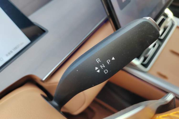 Used BYD Han L 2025 DM-i 200km LiDAR Flagship Model Gear Lever