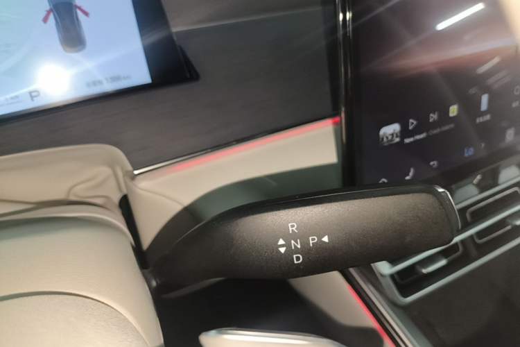 Used BYD Han L 2025 EV 701 km LiDAR Flagship Edition Gear Lever