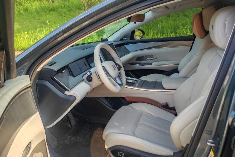 Used BYD Han L 2025 DM-i 200KM LiDAR Luxury Model Interior 1