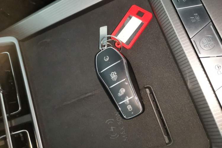 Used BYD Han L 2025 DM-p Four-Wheel-Drive LiDAR Flagship Model Interior 1