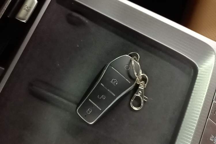 Used BYD Han L 2025 DM-p Four-Wheel-Drive LiDAR Flagship Model Interior 1