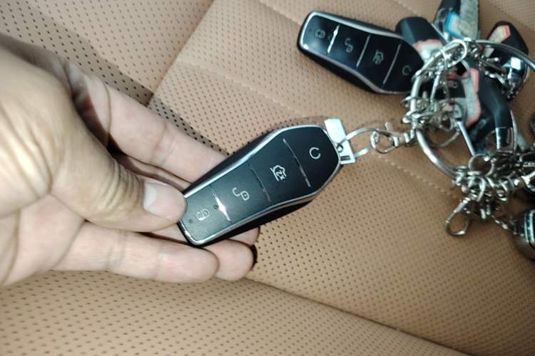 Used BYD Han L 2025 EV Four-Wheel Drive LiDAR Flagship Model Interior 1