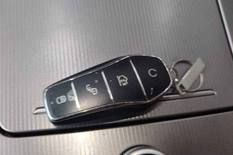 Used BYD Han L 2025 DM-p Four-Wheel-Drive LiDAR Flagship Model Interior 1