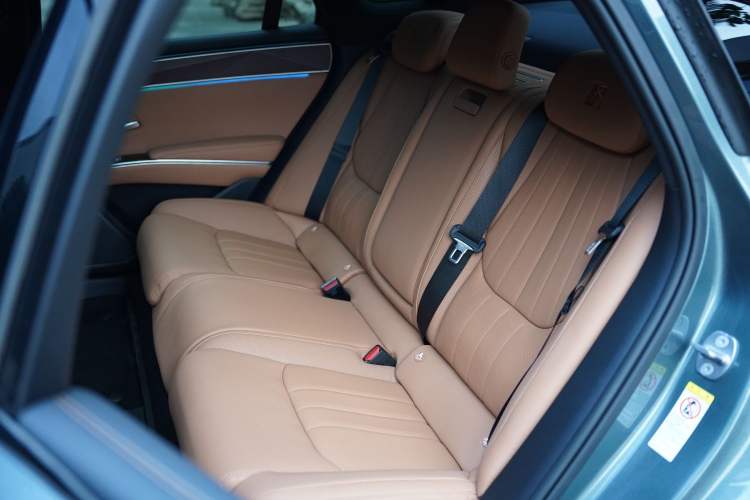 Used BYD Han L 2025 DM-p Four-Wheel-Drive LiDAR Flagship Model Interior 5