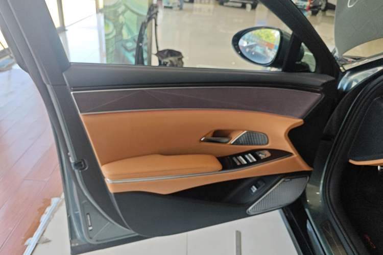 Used BYD Han L 2025 DM-p Four-Wheel-Drive LiDAR Flagship Model Left Front Door Interior