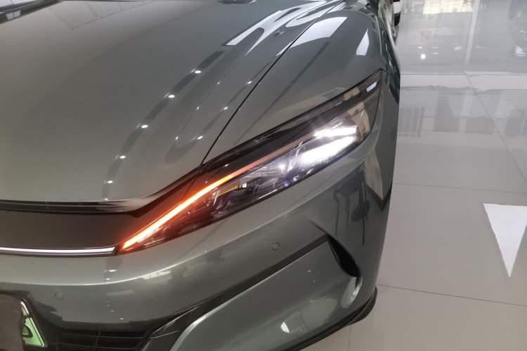 Used BYD Han L 2025 DM-p Four-Wheel-Drive LiDAR Flagship Model Left Front Headlight