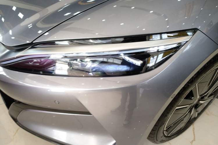 Used BYD Han L 2025 DM-i 200KM LiDAR Luxury Model Left Front Headlight