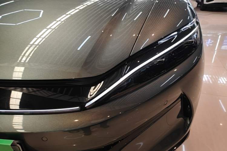 Used BYD Han L 2025 DM-p Four-Wheel-Drive LiDAR Flagship Model Left Front Headlight