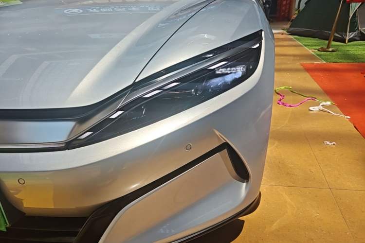 Used BYD Han L 2025 EV Four-Wheel Drive LiDAR Flagship Model Left Front Headlight