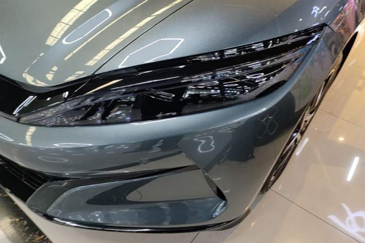 Used BYD Han L 2025 DM-p Four-Wheel-Drive LiDAR Flagship Model Left Front Headlight