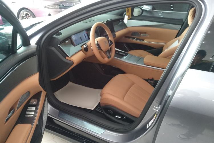 Used BYD Han L 2025 DM-i 200KM LiDAR Luxury Model Left Front Seat