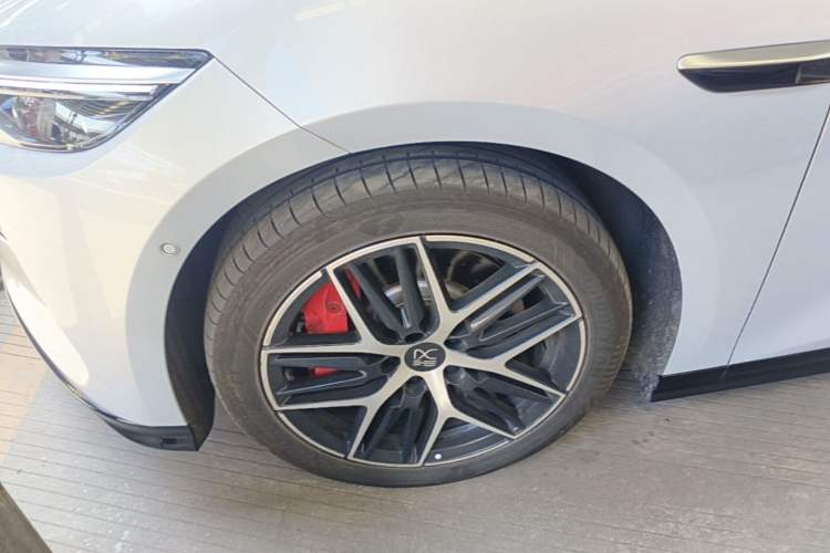 Used BYD Han L 2025 EV Four-Wheel Drive LiDAR Flagship Model Left Front Wheel Hub