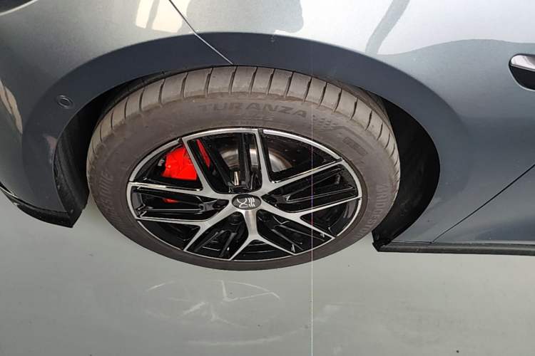 Used BYD Han L 2025 DM-p Four-Wheel-Drive LiDAR Flagship Model Left Front Wheel Hub