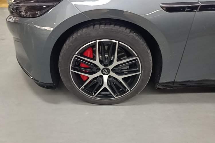 Used BYD Han L 2025 DM-p Four-Wheel-Drive LiDAR Flagship Model Left Front Wheel Hub