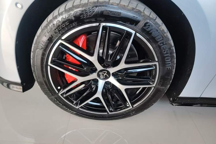 Used BYD Han L 2025 EV Four-Wheel Drive LiDAR Flagship Model Left Front Wheel Hub