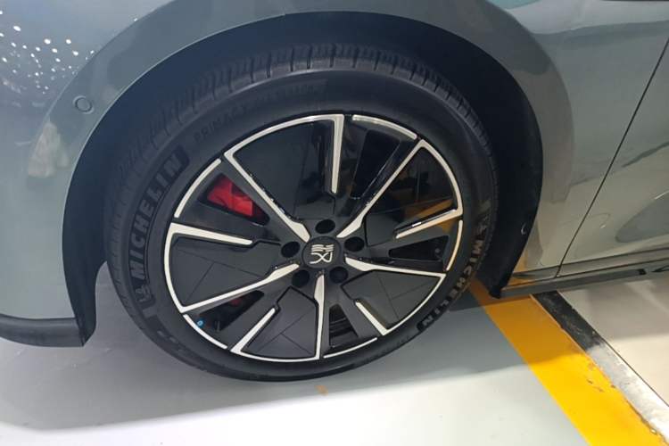 Used BYD Han L 2025 EV 701 km LiDAR Flagship Edition Left Front Wheel Hub