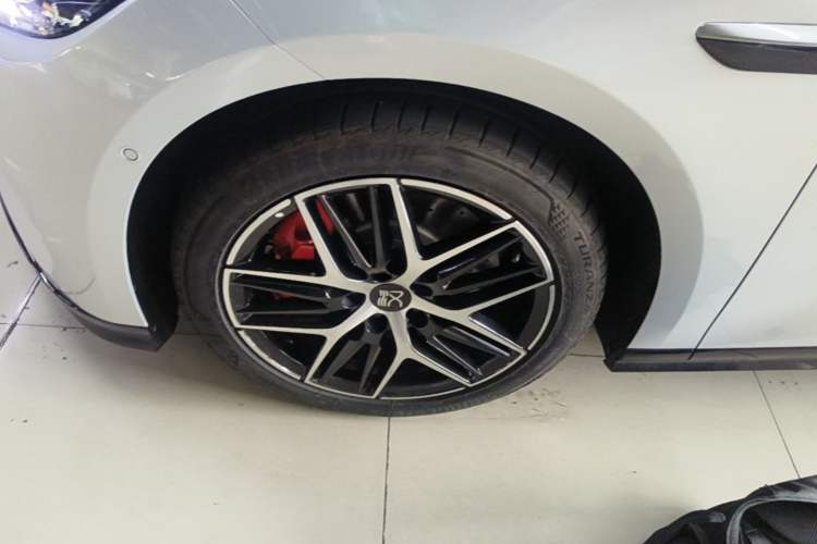 Used BYD Han L 2025 EV Four-Wheel Drive LiDAR Flagship Model Left Front Wheel Hub