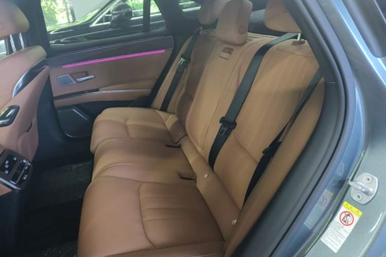 Used BYD Han L 2025 DM-p Four-Wheel-Drive LiDAR Flagship Model Left Rear Seat