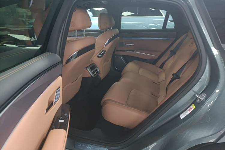Used BYD Han L 2025 DM-p Four-Wheel-Drive LiDAR Flagship Model Left Rear Seat