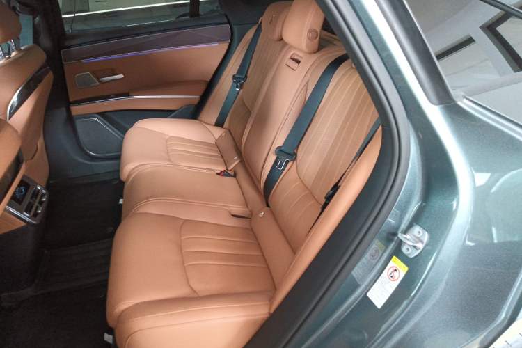 Used BYD Han L 2025 DM-p Four-Wheel-Drive LiDAR Flagship Model Left Rear Seat