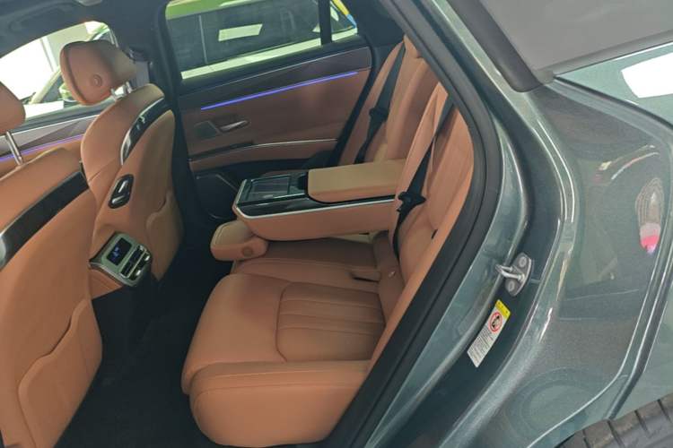 Used BYD Han L 2025 DM-p Four-Wheel-Drive LiDAR Flagship Model Left Rear Seat