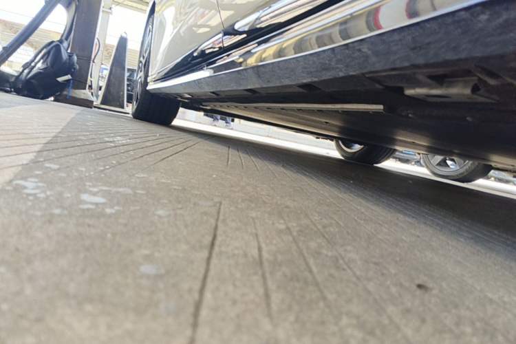 Used BYD Han L 2025 EV Four-Wheel Drive LiDAR Flagship Model Left Side Sill