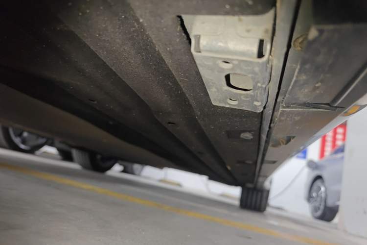 Used BYD Han L 2025 DM-p Four-Wheel-Drive LiDAR Flagship Model Left Side Sill