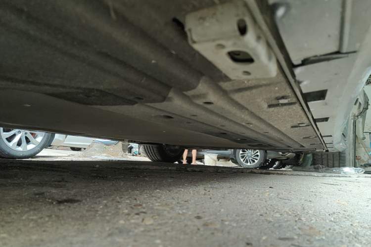 Used BYD Han L 2025 DM-i 200KM LiDAR Luxury Model Left Side Sill