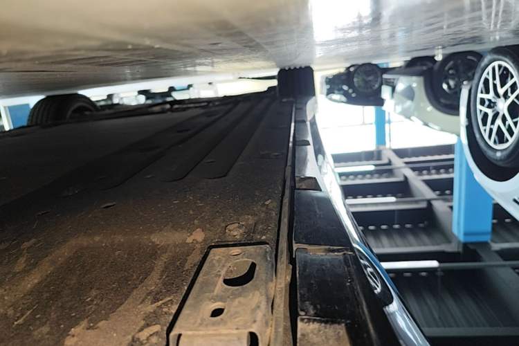 Used BYD Han L 2025 DM-i 200KM LiDAR Luxury Model Left Side Sill