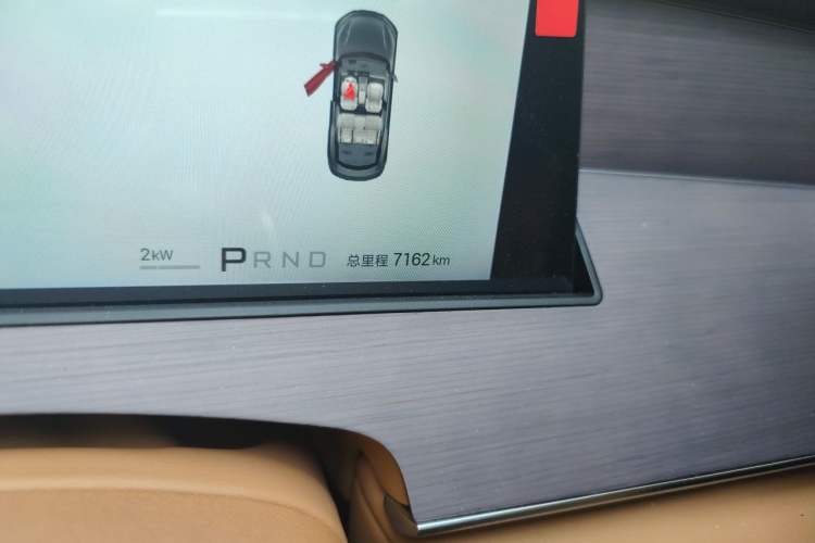 Used BYD Han L 2025 DM-p Four-Wheel-Drive LiDAR Flagship Model Odometer Close Up