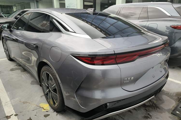 Used BYD Han L 2025 DM-i 200km LiDAR Flagship Model Rear Left 45 Deg