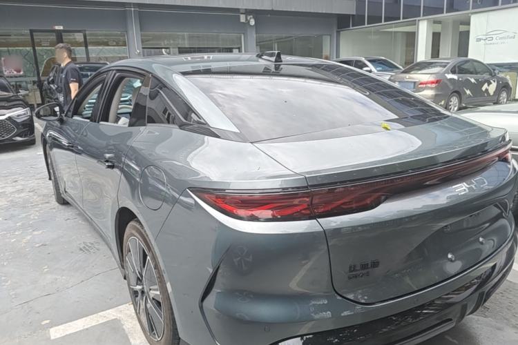 Used BYD Han L 2025 DM-i 200KM LiDAR Luxury Model Rear Left 45 Deg