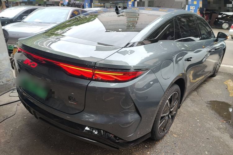 Used BYD Han L 2025 DM-i 200KM LiDAR Luxury Model Rear Right 45 Deg