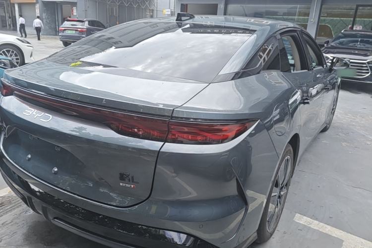 Used BYD Han L 2025 DM-i 200KM LiDAR Luxury Model Rear Right 45 Deg