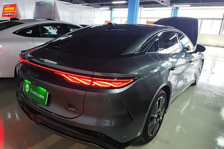 Used BYD Han L 2025 DM-i 200KM LiDAR Luxury Model Rear Right 45 Deg