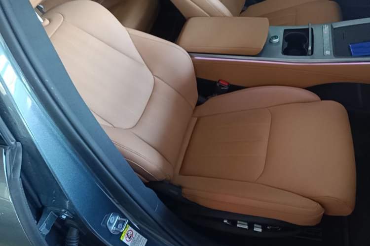 Used BYD Han L 2025 DM-p Four-Wheel-Drive LiDAR Flagship Model Right Front Seat
