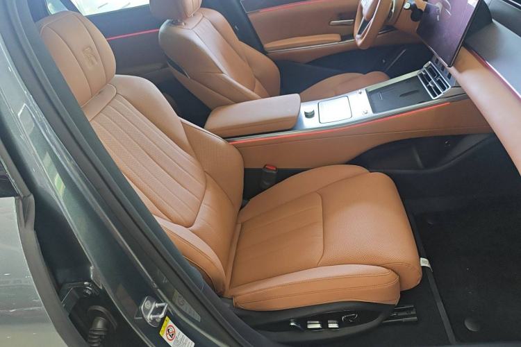 Used BYD Han L 2025 DM-p Four-Wheel-Drive LiDAR Flagship Model Right Front Seat