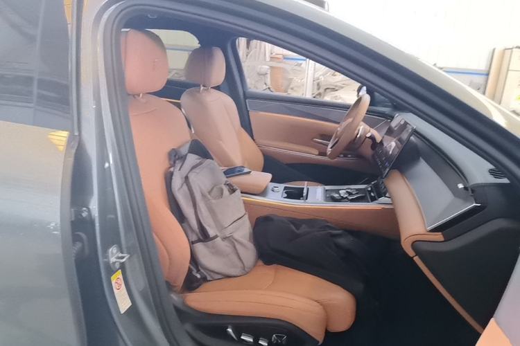 Used BYD Han L 2025 EV Four-Wheel Drive LiDAR Flagship Model Right Front Seat