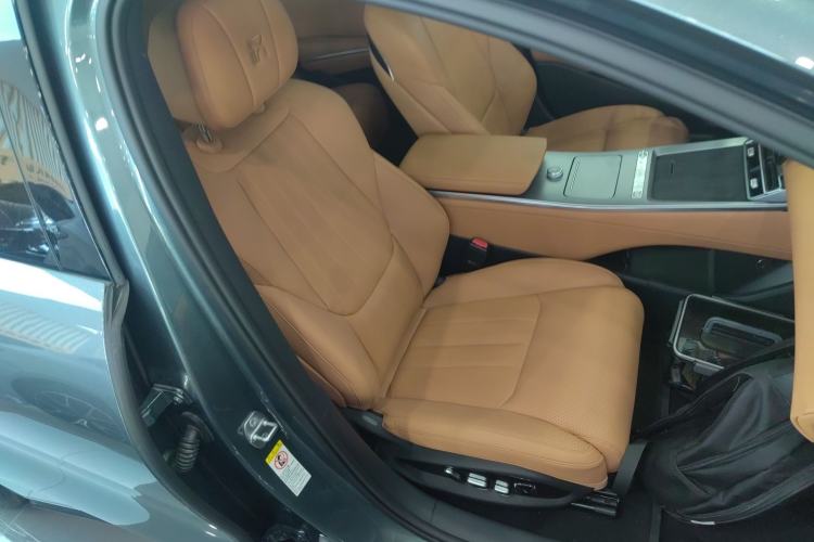 Used BYD Han L 2025 DM-p Four-Wheel-Drive LiDAR Flagship Model Right Front Seat
