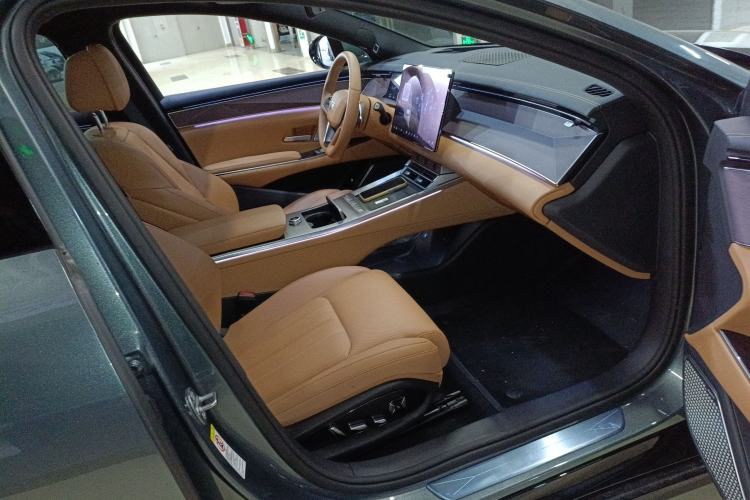 Used BYD Han L 2025 DM-p Four-Wheel-Drive LiDAR Flagship Model Right Front Seat