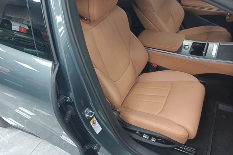 Used BYD Han L 2025 DM-p Four-Wheel-Drive LiDAR Flagship Model Right Front Seat