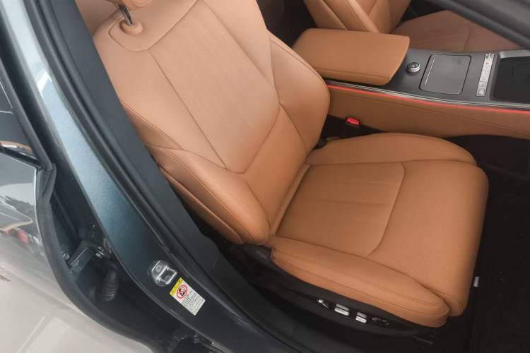 Used BYD Han L 2025 DM-p Four-Wheel-Drive LiDAR Flagship Model Right Front Seat
