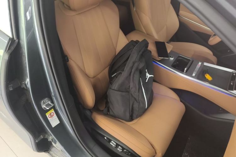 Used BYD Han L 2025 DM-p Four-Wheel-Drive LiDAR Flagship Model Right Front Seat
